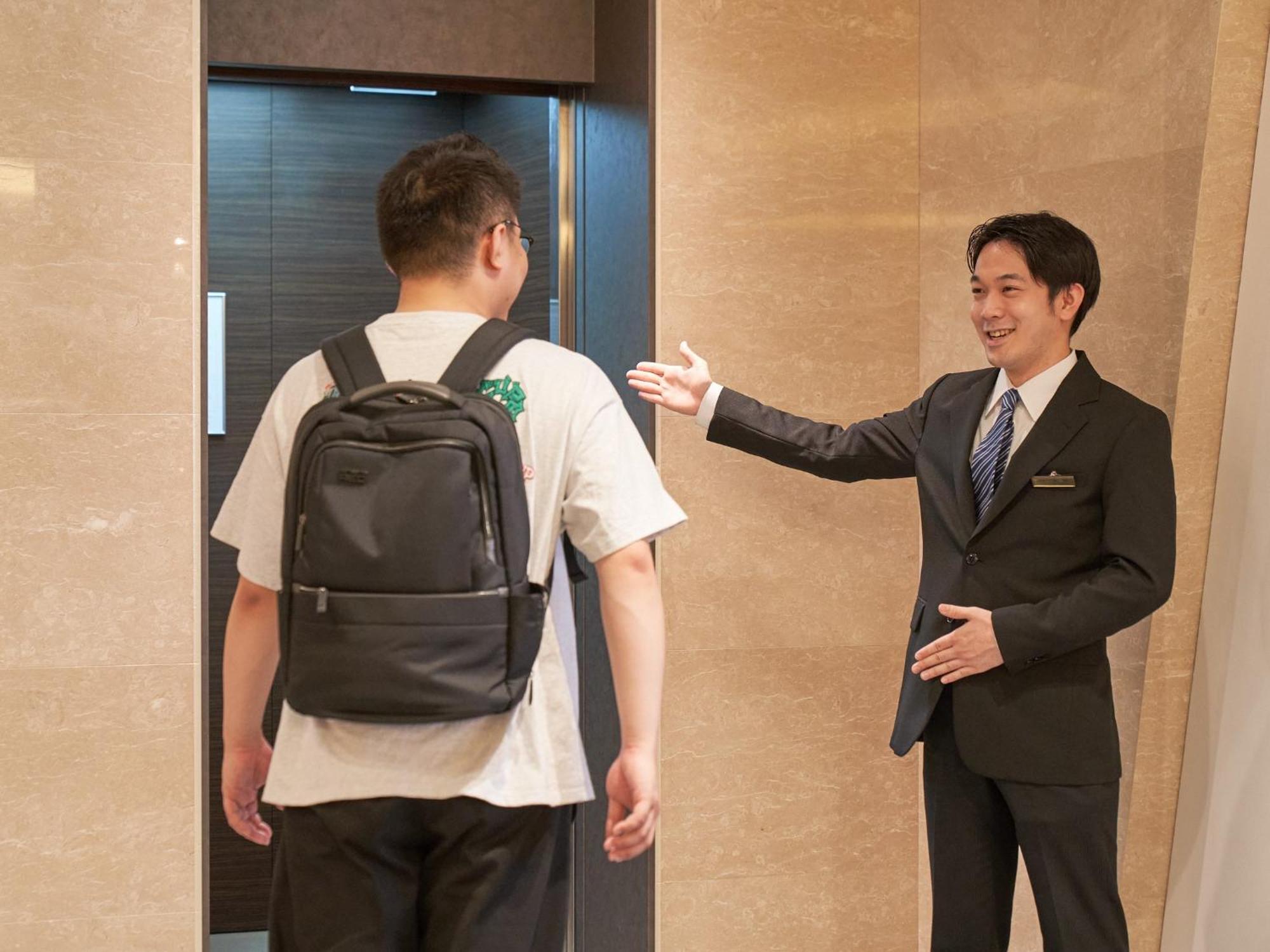 Richmond Hotel Aomori Esterno foto
